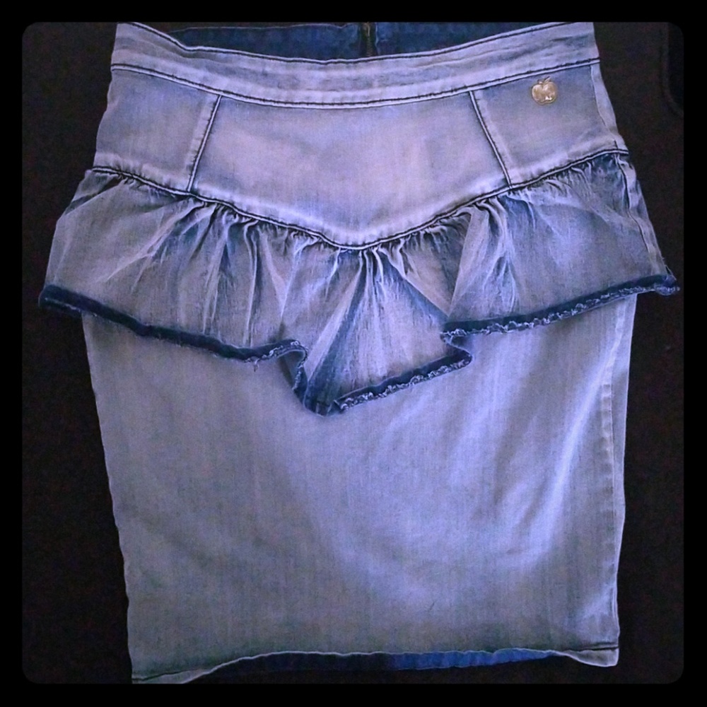 Apple Bottoms Skirt